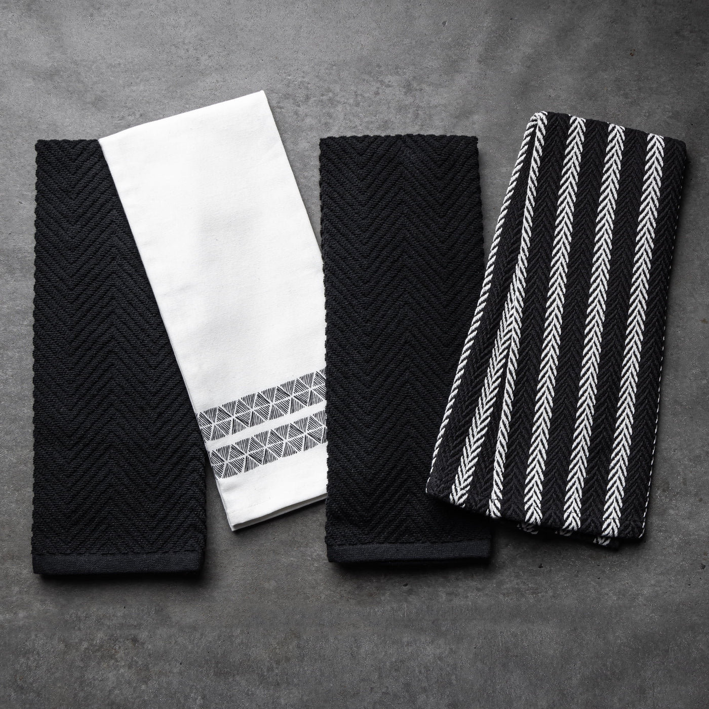 Kitchen Towels, Black and White Triangle Pattern, 4-Pack Set, for Drying Dishes, Wiping Counters and Everyday Kitchen Cleaning