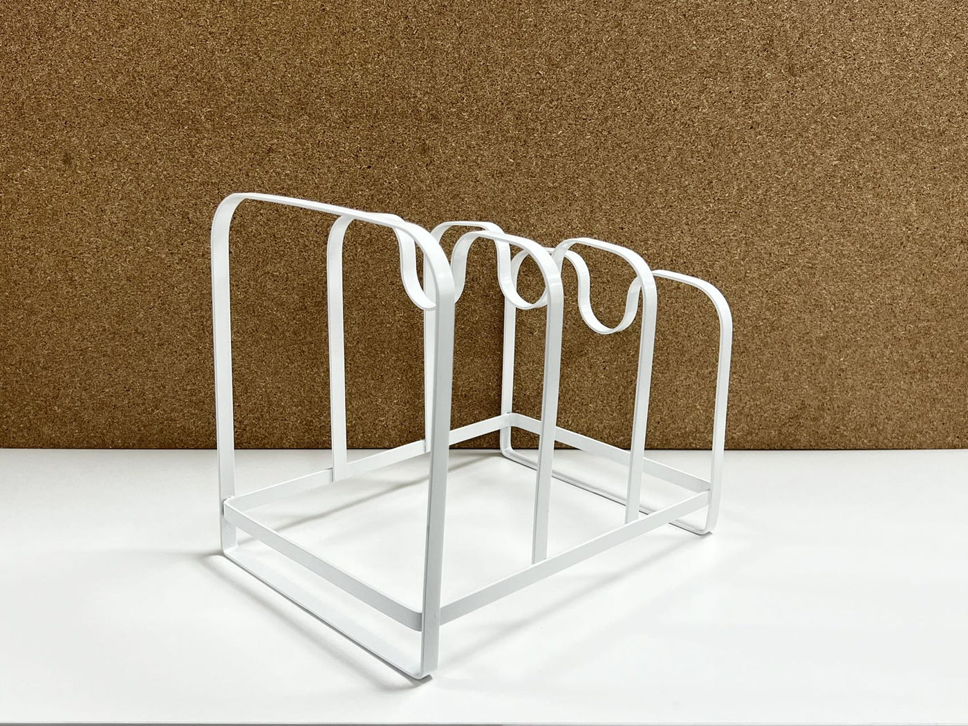 Metal Pot Lid Organizer Rack, U-shape Pan Lid Holder for Kitchen Cabinet, Countertop or Pantry Storage, White