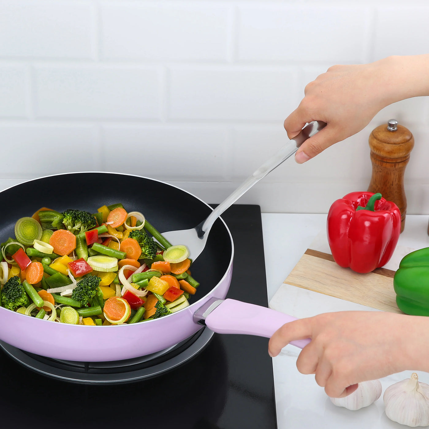 Stainless Steel 4-Piece Utensil Set: Includes Slotted Turner, Solid Turner, Spoon, and Slotted Spoon
