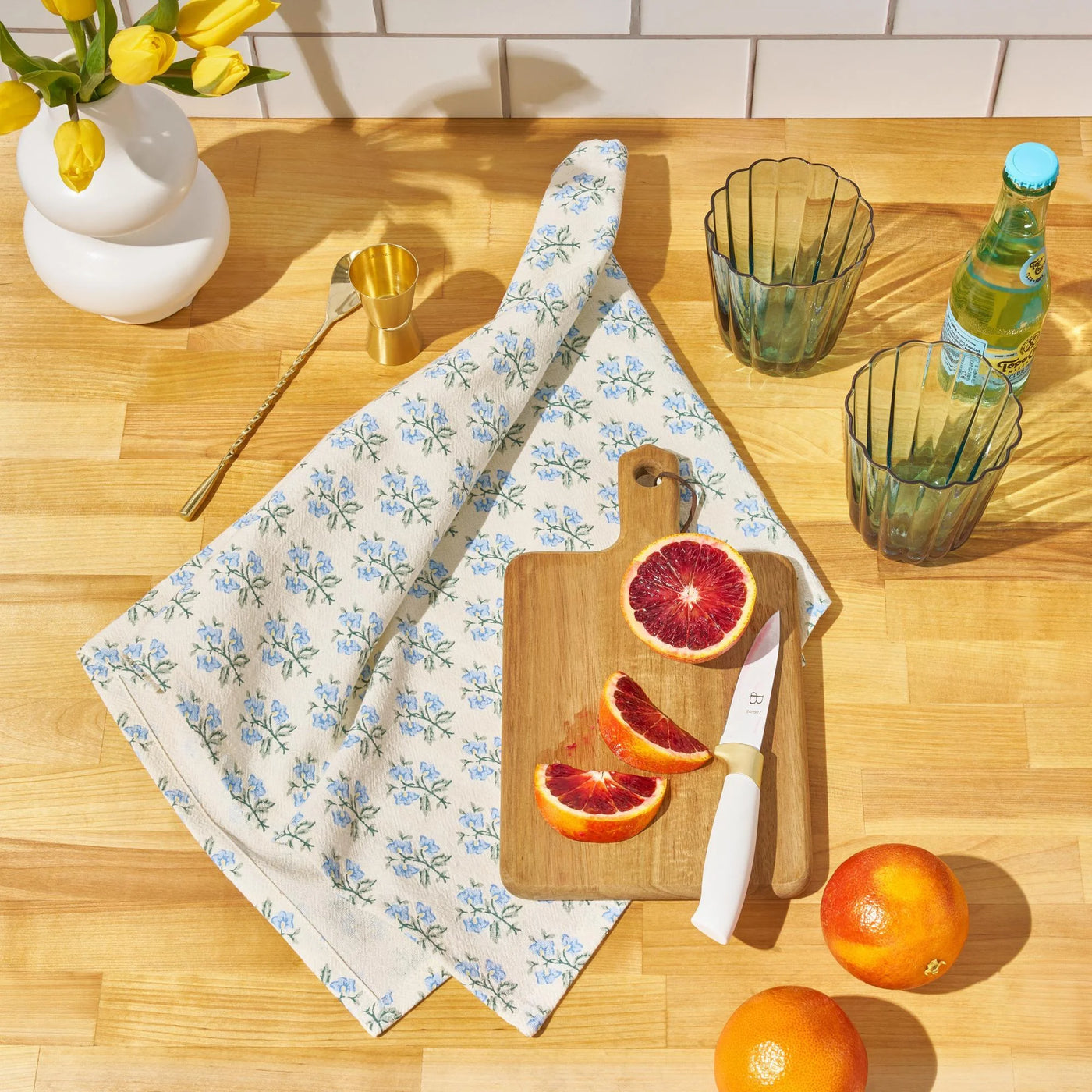Beautiful Home By Hydrangea Trellis Ditsy Flour Sack Towel, 1-Piece, Blue, 18" X 28", for Drying Dishes, Wiping Counters and Everyday Kitchen Cleaning