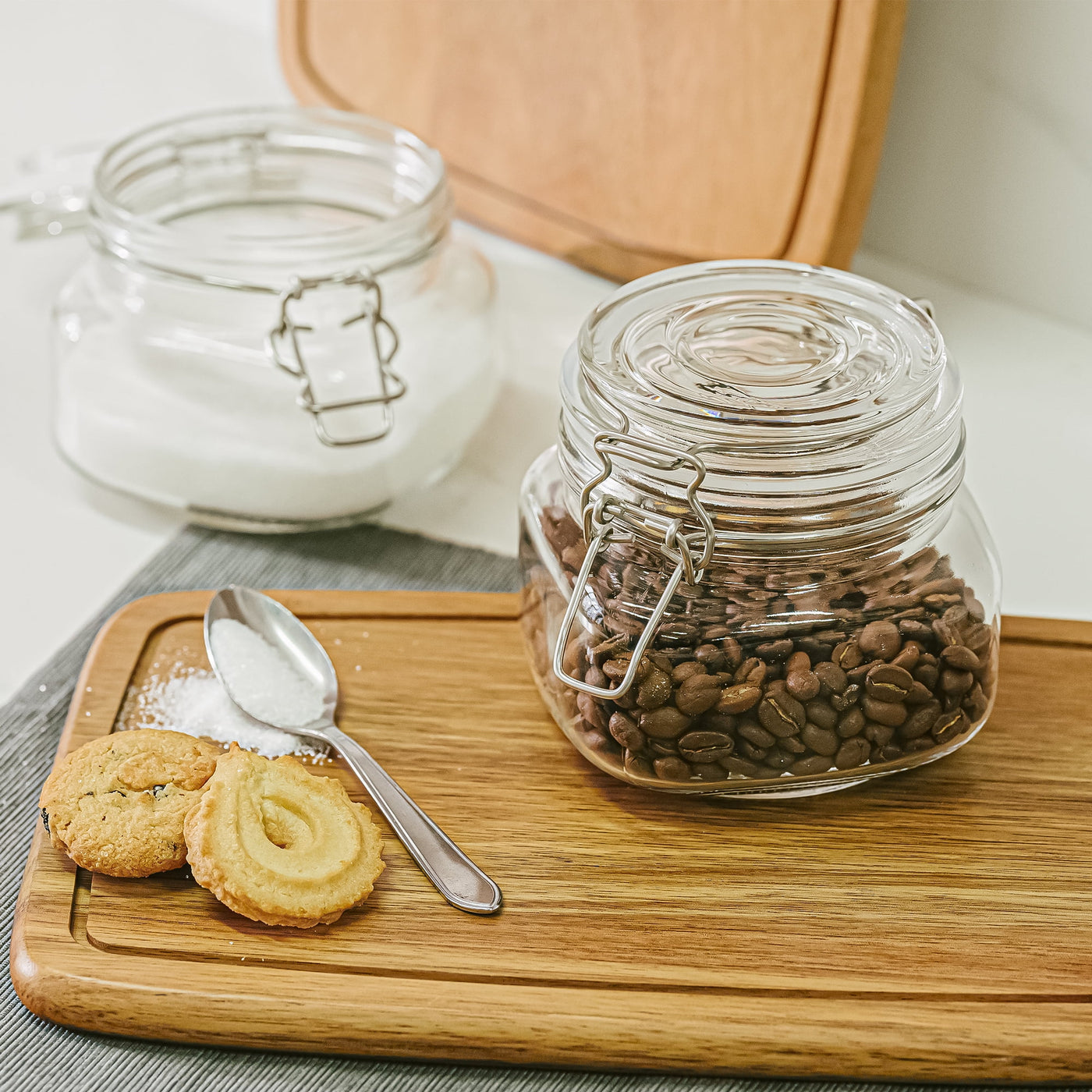 (2-pack) 17 Oz Glass Airtight Food Storage Jar Canister with Locking Lid, Pantry Organizer Container for Dry Food, Coffee, Sugar